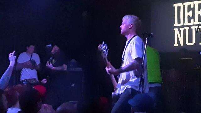 Deez Nuts - Purgatory (Live in Saint Petersburg, Russia) смотреть онлайн