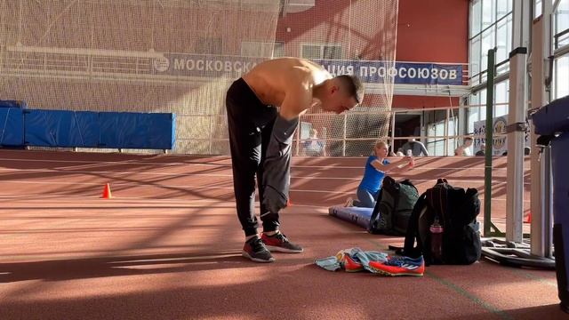 Как бежать спринт с дивана. Бегу 400/200 метров без подгот смотреть онлайн