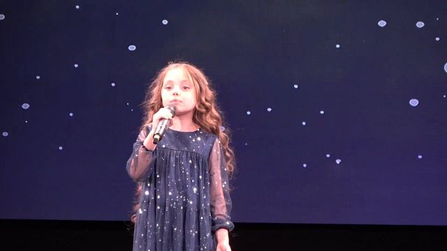 Вязаная звездочка - исполняет Таисия Черемисова (6 лет) #СтранаПой #СтранаПойОнлайн смотреть онлайн
