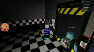 Игра 5 ночей с Фредди в Roblox. Играю с Сашей.