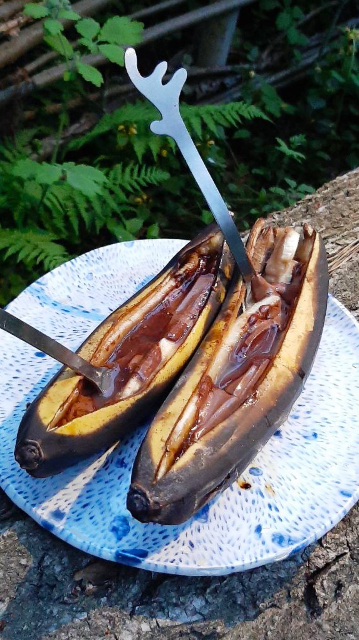 Десерт на костре, вкуснейшие бананы с шоколадом. Перекус на мангале, дюжина рецептов (12). смотреть онлайн