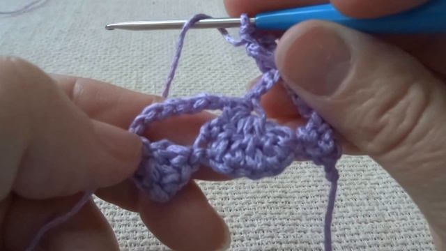 Простой ажурный двухсторонний узор . Вязание крючком. смотреть онлайн