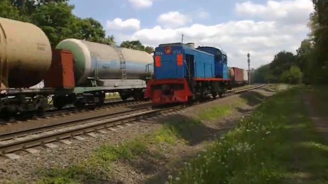 2ТЭ10УК-0171+2ТЭ10МК-3355 и ТГМ4А-2734. смотреть онлайн