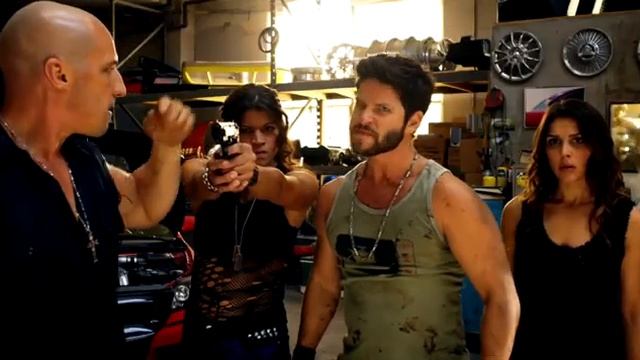 Эпизод из фильма "Суперфорсаж!" - 3 смотреть онлайн