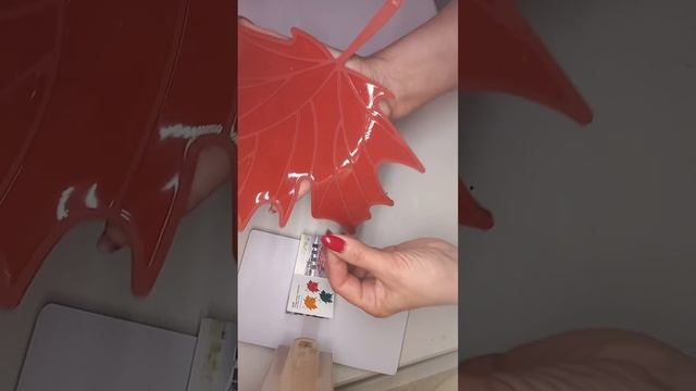 подставка под горячее, очаровательный кленовый листок. смотреть онлайн