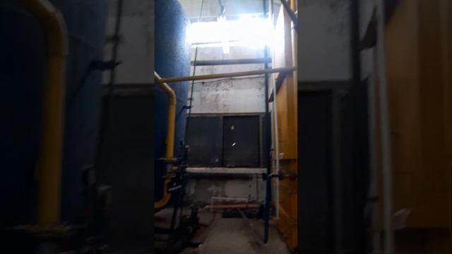Регенерация фильтра.взрыхление.катионит внутри.