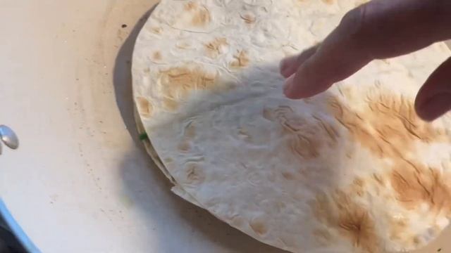 Тортилья «Эспинака» или восхитительный завтрак из лаваша, сыра и шпината! Tortilla “Espinaca” смотреть онлайн