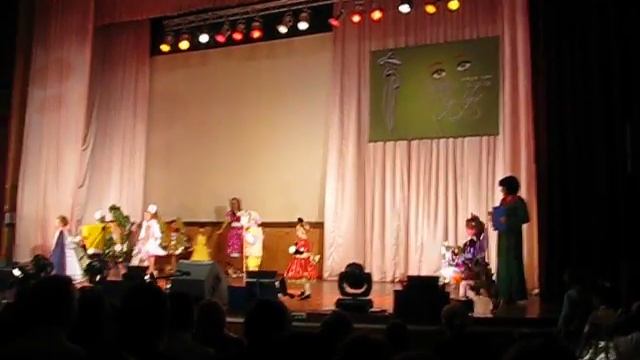 МиниМисс Бровары. Сентябрь 2013. 2.Выход в костюмах любим