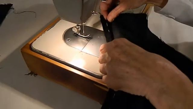 Уроки швейного мастерства Елены Захаровой & Пошив юбки & Часть 2 смотреть онлайн