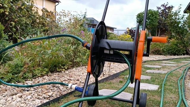 Катушка для шланга!Использую по другому. Экономит мес?