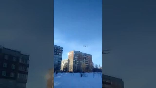 Биплан летит! смотреть онлайн