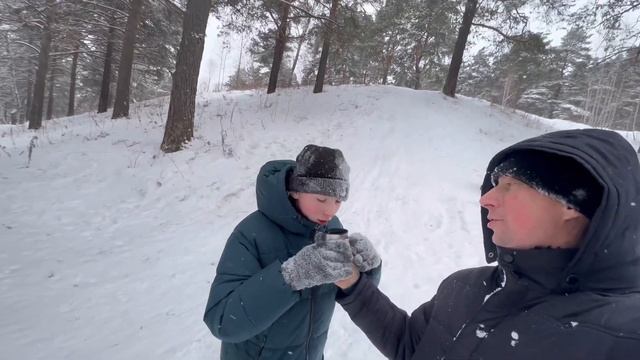 HAPPY YAN / Как братья катаются на сноуборде со склона / При смотреть онлайн