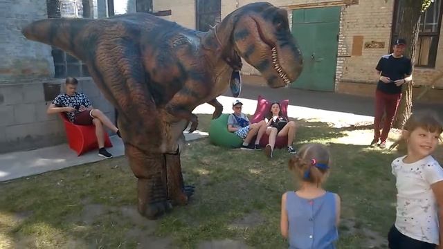 Динозавр. Парк Юрского периода. ВидеоЖара 2018