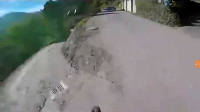 СУМАСШЕДШИЙ Паркур от ментов под песню (Ран Вася Ран). смотреть онлайн