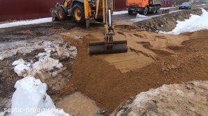 Строим въезд на участок, укладываем трубу в канаву