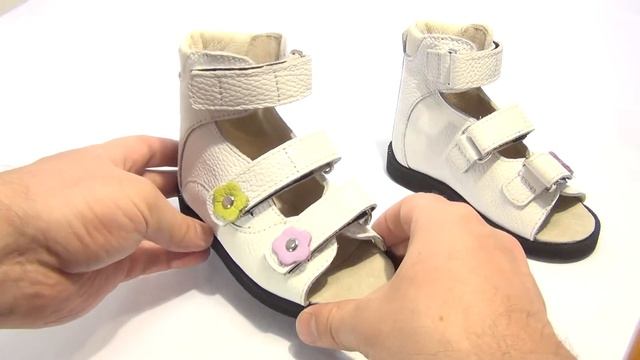 Босоножки Ortofoot белые с цветочками — LisaInna