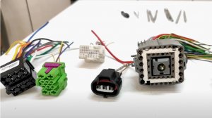 Как извлечь клемму из разъёма?