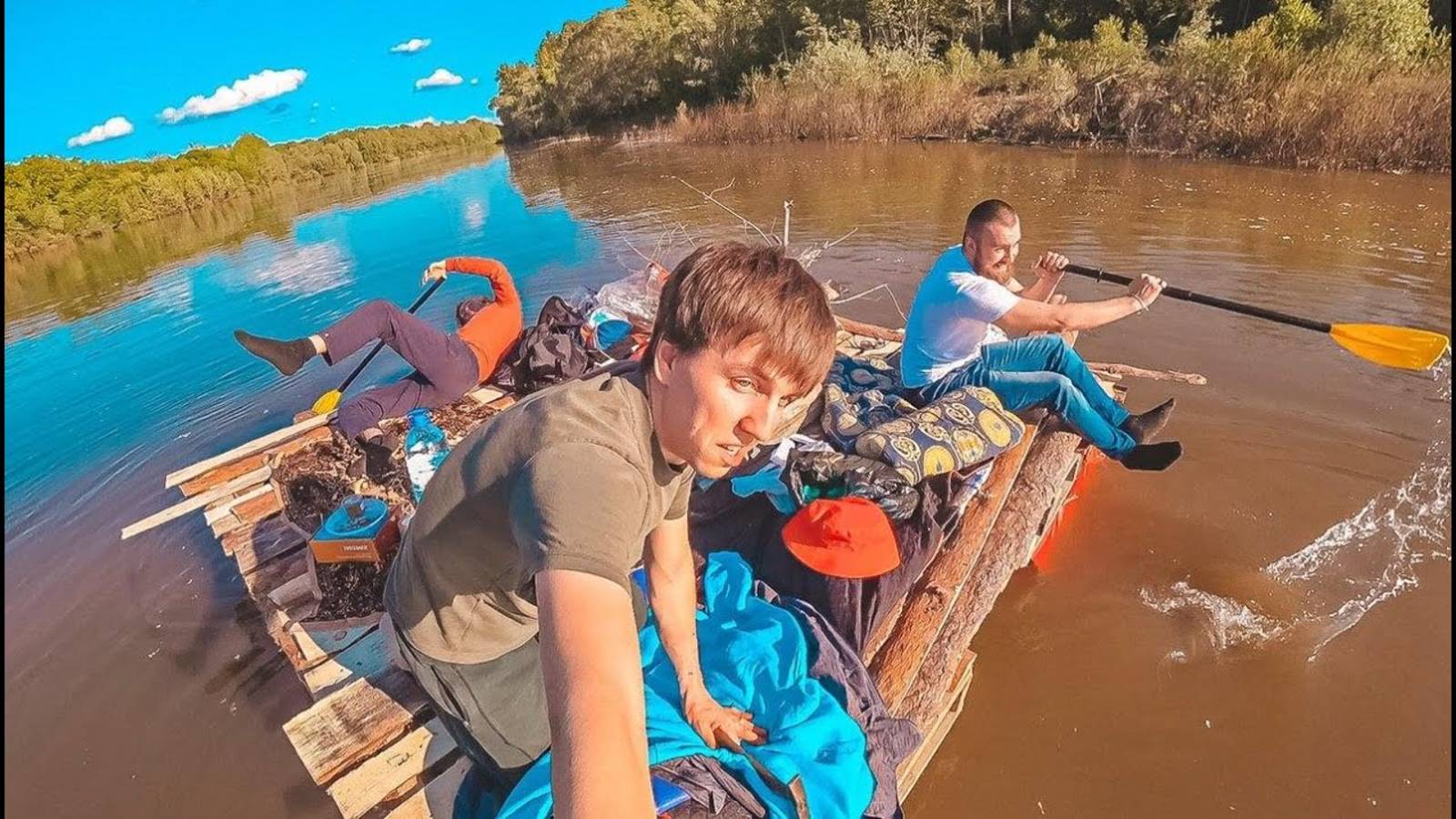 24 ЧАСА НА ПЛОТУ В ПОЛОВОДЬЕ смотреть онлайн