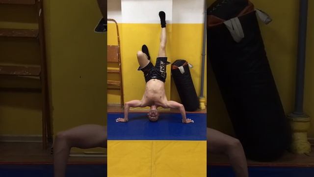 Отжимание вниз головой 50 раз(читать описание!) смотреть онлайн