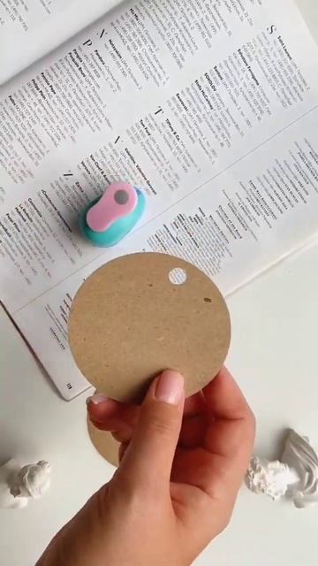 Дырокол круг малый бренда Пуговичная смотреть онлайн