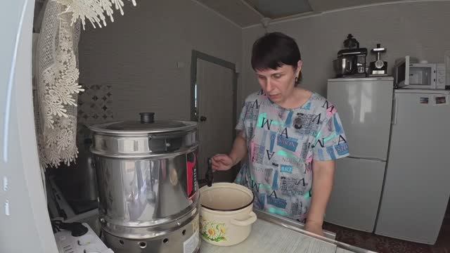 Больше никаких экспериментов! Жизнь простых людей в деревне. Дела житейские смотреть онлайн