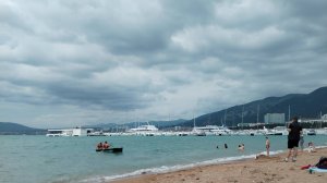 Геленджик в конце мая, пляж