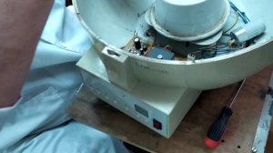 Центрифуга лабораторная ЦЛМН-Р10-01-Элекон останавливается во время работы.