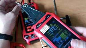 Локатор TOOLTOP ET838. Ищет в стенах и под землёй. Кабеля, тру