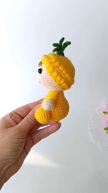 🍍Crocheted small PINEAPPLE gnome // Маленький АНАНАСОВЫЙ гном крючком🍍 смотреть онлайн