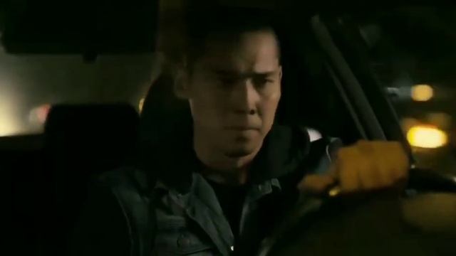 Жан взрывает машину дочери(Рекетир 2) смотреть онлайн