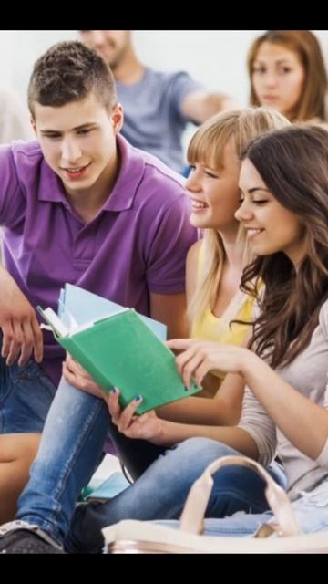 З Днем студента!)#shorts смотреть онлайн