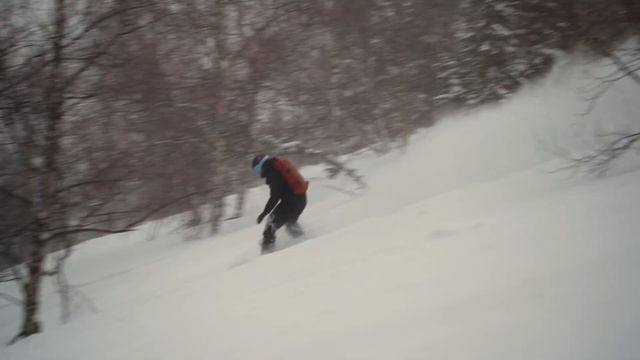 Как безопасно кататься на сноуборде в лесу? смотреть онлайн