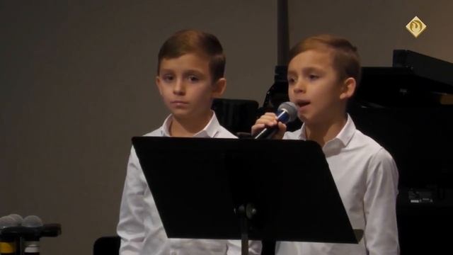 Я держу тебя, сын Мой, за правую руку . Тимофей и Даниил смотреть онлайн