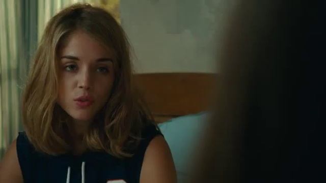 Этот неловкий момент - Премьера (РФ): 09.07.2015 смотреть онлайн