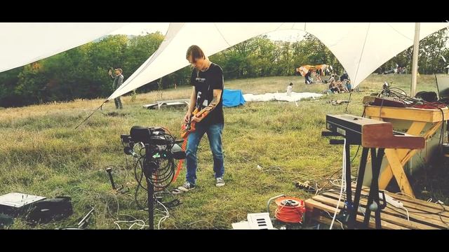 Умбесдухов - Помоги мне, я в аду (Ambient Crimea Fest V3, 03.10.2020) смотреть онлайн