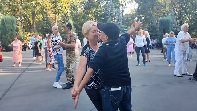 ТЫ И Я! ТАНЦЫ ХАРЬКОВ УКРАИНА СЕНТЯБРЬ 2023 смотреть онлайн