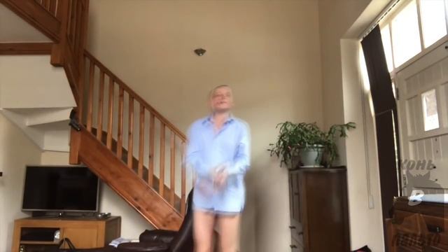 ШУРА СТОУН ТУПА УСТРАИВАЕТ ГОЛОСОВАНИЕ И ПРОСТО ФЛЕКСИТ ПОД БАССБУСТЕД ТЕКТОНИКА смотреть онлайн