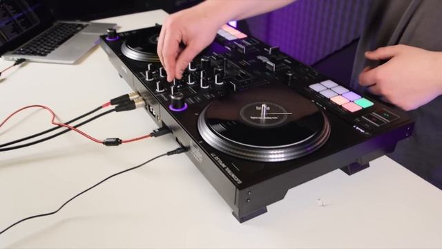 Hercules снова рвет шаблоны! Обзор DJcontrol Inpulse T7. смотреть онлайн