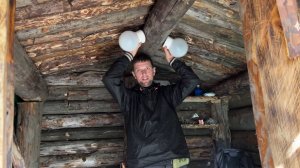 Землянка судного дня. Такое не часто увидишь. Лось, косуля и... фотоловушка