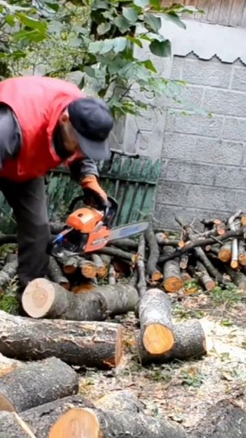 Бензопила работает не на всю мощность двигателя #chainsaw смотреть онлайн