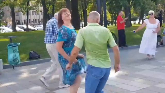 ИВАНКО ТАК ИВАНКО, СОРОЧКА ВИШИВАНКА!!! ТАНЦЫ ХАРЬКОВ #d смотреть онлайн
