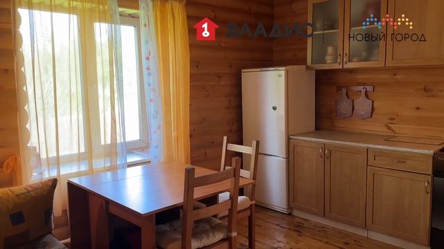 Кирпичный дом с баней из бревна на участке 15 соток