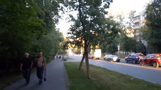 Москва 29 Болотниковская улица лето вечер