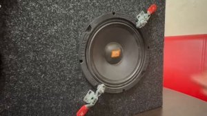 Сравнение DL Audio Phoenix SQL 165 Neo VS Hertz SV 165 Neo