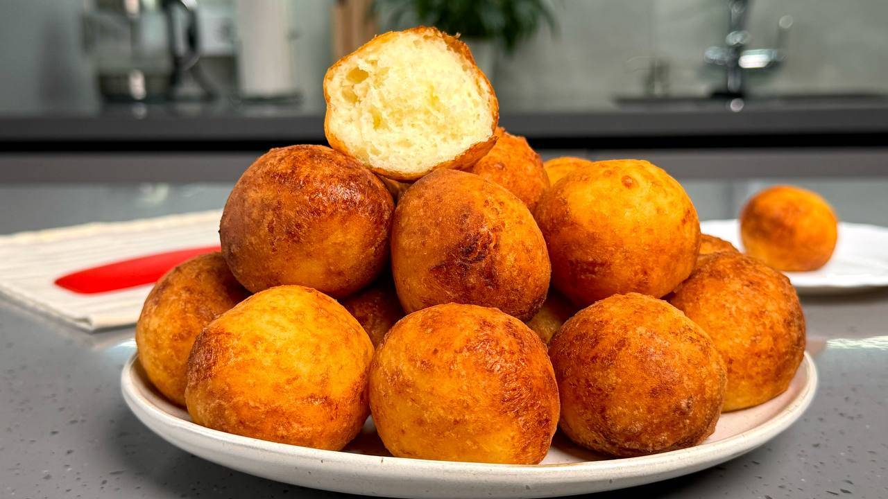 Пеките двойную порцию! Вкуснятина из ТВОРОГА! Творожные шарики, нежные, воздушные , 15 минут и готов смотреть онлайн