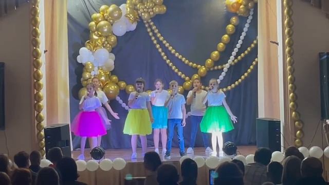 Вокальный ансамбль "Лирика"- песня "Моя Россия" смотреть онлайн