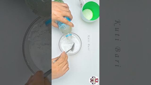 Plastic bottle flower vase || Flower vase making with cement || Best out of waste смотреть онлайн