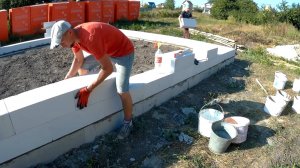 Строительство небольшого дома из газобетона. Таймлапс всего процесса за 25 минут