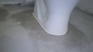 Чем приклеить унитаз к бетону?