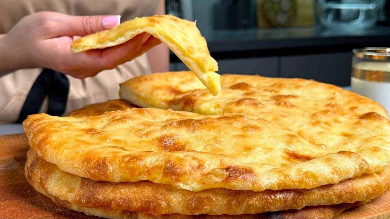 Осетинские ПИРОГИ с картофелем и сыром ! Эти Пироги бесподобны! Тонкое нежное тесто и много начинки, смотреть онлайн